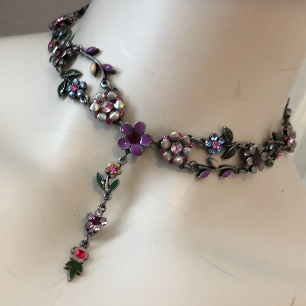 Floral rhinestone choker - Picture 2 of 16